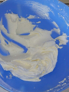 A picture of White chocolate buttercream frosting.