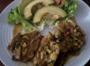 Una foto de Lomo de Cerdo con Ajo, Limón y Pimienta