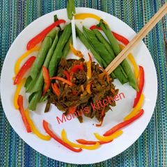 A picture of Palak Roti Noodles.