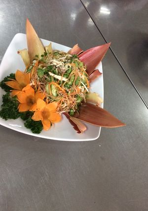 Hình của món Nộm hoa chuối.