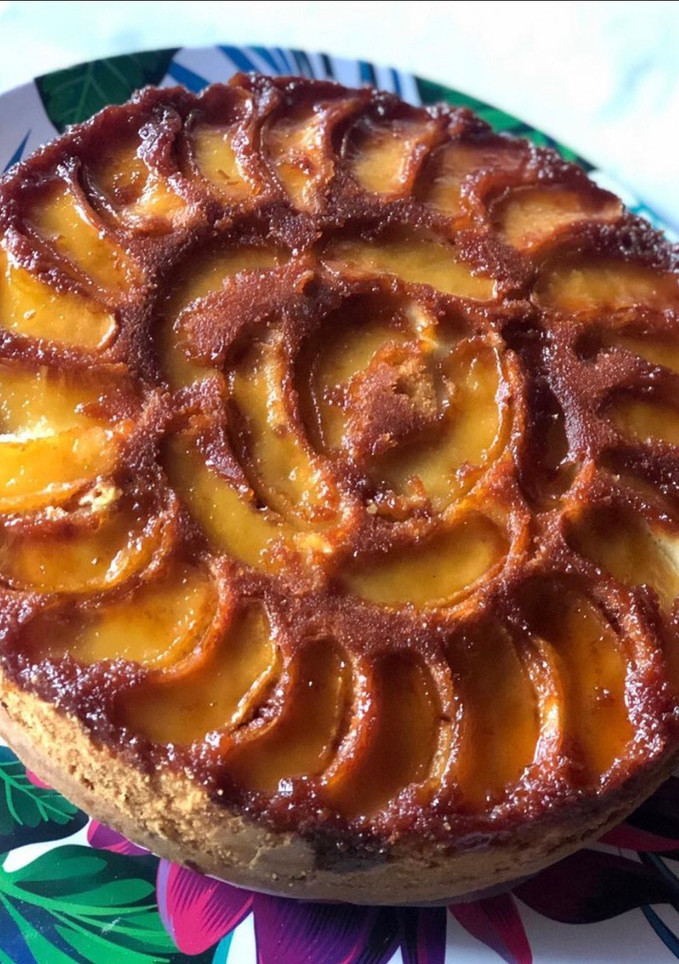 Una foto de Torta de manzana invertida 🍎