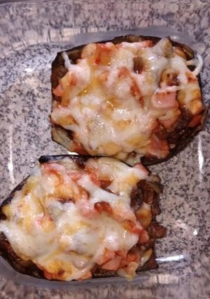 Una foto de Berenjenas rellenas de fiambre de pavo y queso