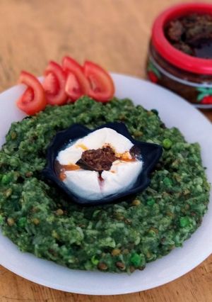 A picture of Hariyali Khichdi.