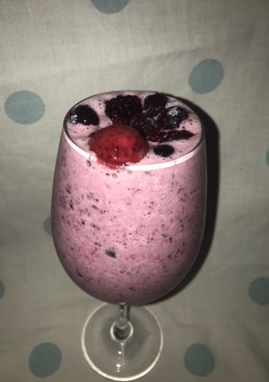 Una foto de Smoothie de frutos rojos