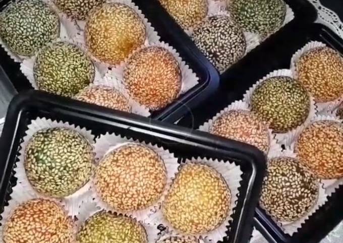 How to Cook Delicious Onde Onde Rainbow (isi kacang hijau)