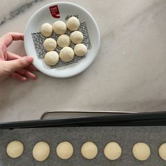 A picture of Mimi's ขนมผิง Coconut Milk Cookies.
