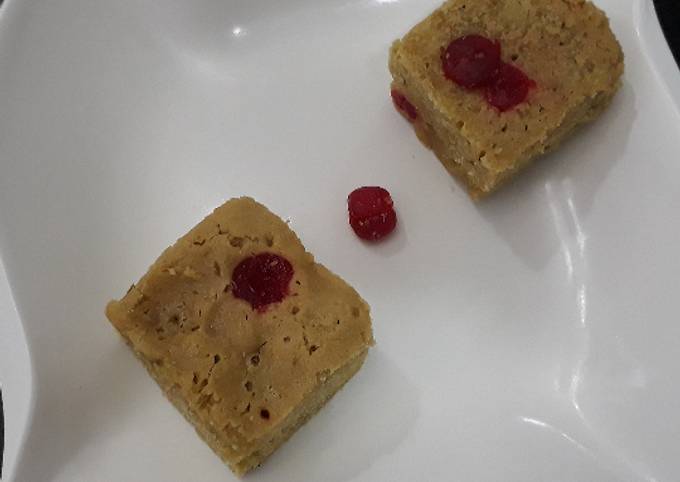 Recipe of Ultimate Vanilla cake with cherries