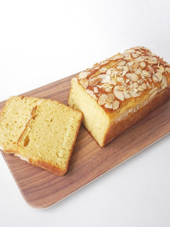 Foto resep Almond Yoghurt Cake