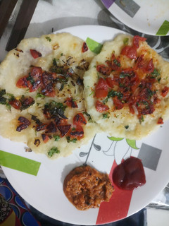 ઉત્તપમ(Uttapam Recipe in Gujarati) રેસીપી મુખ્ય ફોટો