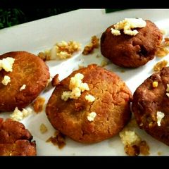 A picture of Paneer stuffing rice flour fritters.