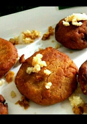 A picture of Paneer stuffing rice flour fritters.