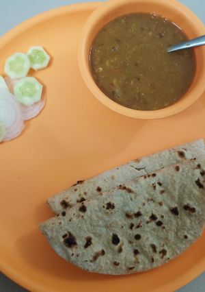 A picture of Fulka with red mung dal.