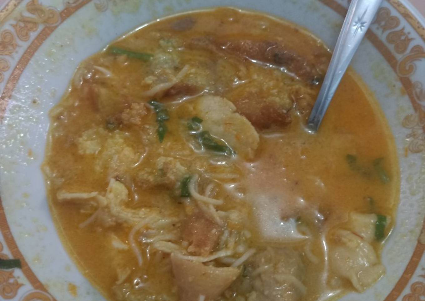Bagaimana Menyiapkan Soto medan dengan bihun goreng yang Bikin Ngiler