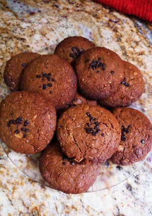 A picture of Easy Homemade Oatmeal Cookies.