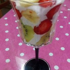 A picture of Fruit trifle.