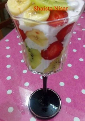 A picture of Fruit trifle.