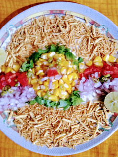 કોર્ન ભેળ (Corn Bhel Recipe In Gujarati) રેસીપી મુખ્ય ફોટો