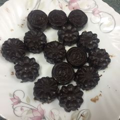 A picture of Homemade Dark Chocolate.