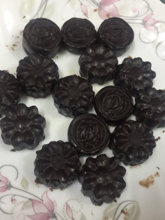 A picture of Homemade Dark Chocolate.