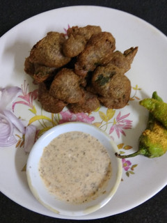 મેથી બાજરા ના ગોટા (Methi Bajra Gota Recipe In Gujarati) રેસીપી મુખ્ય ફોટો