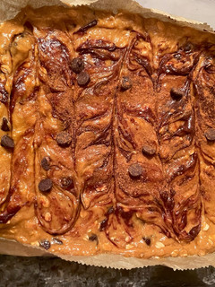 A picture of Lazy pumpkin choc chip banana bars!!.