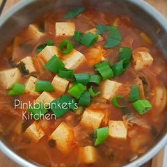 A picture of Kimchi Stew.
