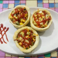A picture of Pizza bowls.