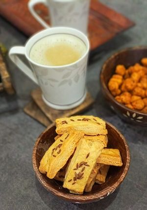 A picture of Cumin khari biscuits.