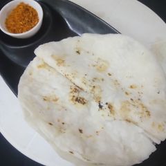 A picture of Rice pathiri.