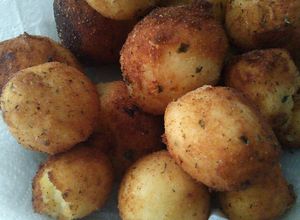 Foto principal de Bolas de puré de patata rebozadas