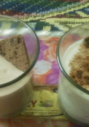 A picture of Cookies and chocolate raita.