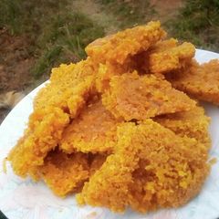 A picture of Coconut Burfi/Kashata.