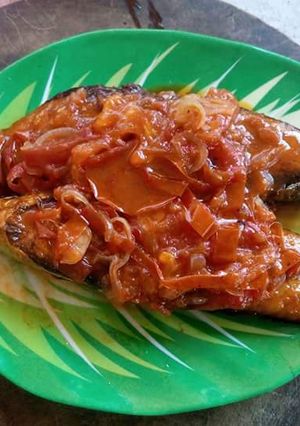 Hình của món Cá nục sốt cà chua.