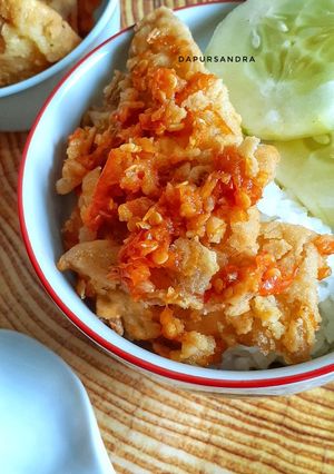 Foto resep Rice Bowl Telur Dadar Crispy Geprek