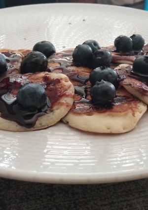 Una foto de Mini pancakes con arándanos