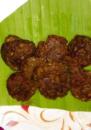 কুলেখারা ও‌‌ কুমড়ো‌ ফুলের পকোড়া (kulekhara o kumro fooler pakora recipe in Bengali) রেসিপির প্রধান ছবি