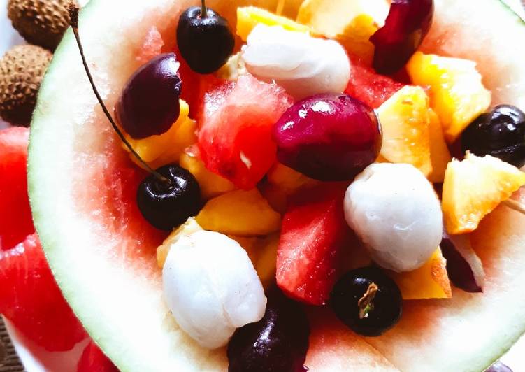 Recipe: Appetizing Fresh Fruit Salad