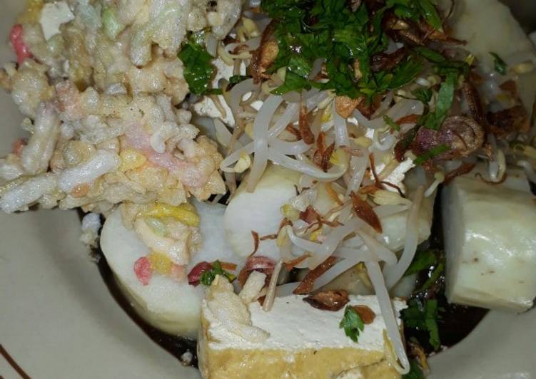 Tahu lontong