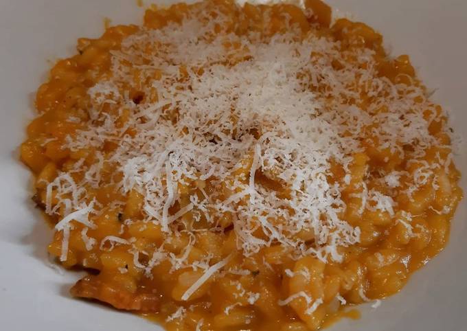 Modo semplice a Fai Fatto in casa Risotto alla zucca e guanciale