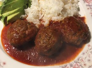 Una foto de Albóndigas en salsa chipotle