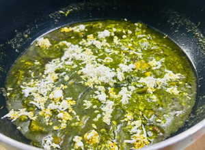 A picture of Palak Paneer.