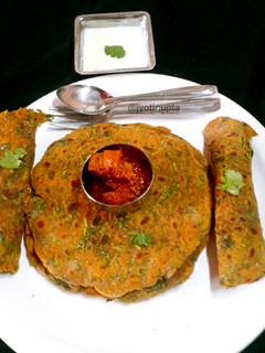 मेथी थेपला (methi thepla recipe in Hindi) रेसिपी मुख्य फोटो