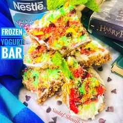 A picture of Frozen Yogurt Bars.