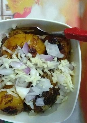 A picture of Cheesy spicy potato.