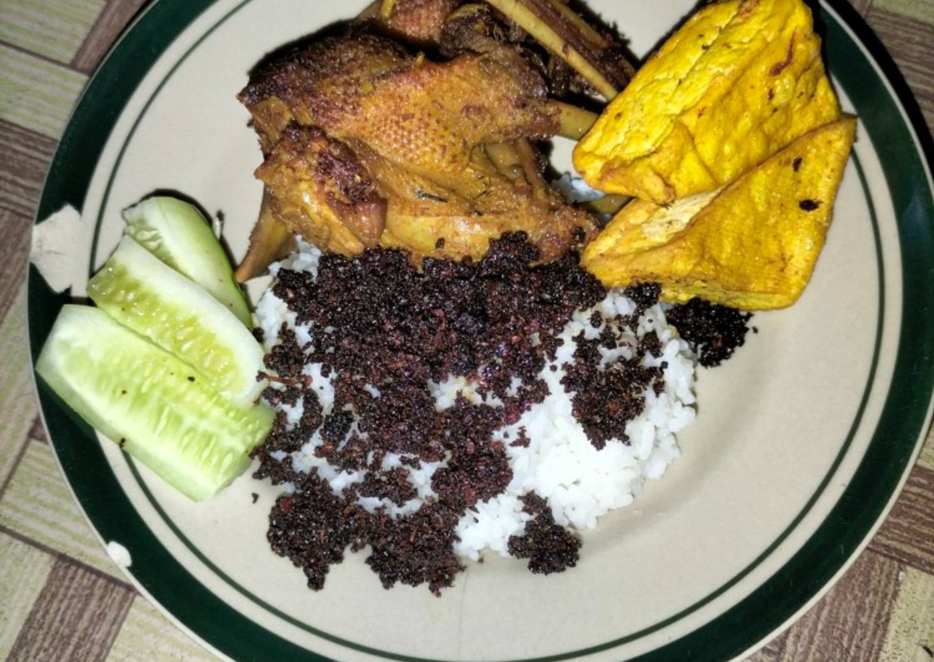 11 Bebek goreng bumbu hitam ala Nyonya Jefri