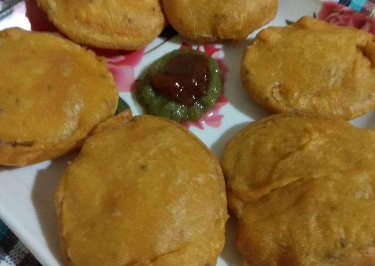 Recipe of Favorite Aloo Pakode
