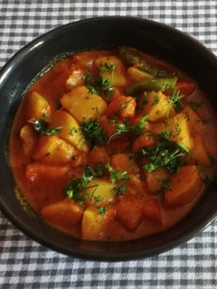 શક્કરીયાં નું રસાવાળું શાક (Shakkariya Rasavalu Shak Recipe In Gujarati) રેસીપી મુખ્ય ફોટો
