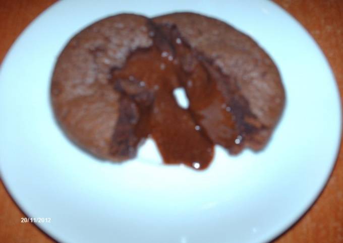 κύρια φωτογραφία συνταγής Σουφλέ σοκολάτας με σοκολάτα γάλακτος