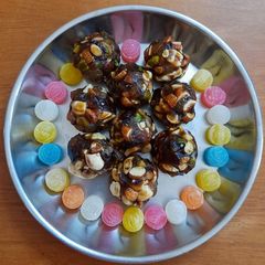 A picture of Dry fruits laddo.