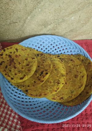 ઢેબરાં (Dhebra Recipe In Gujarati) રેસીપી મુખ્ય ફોટો